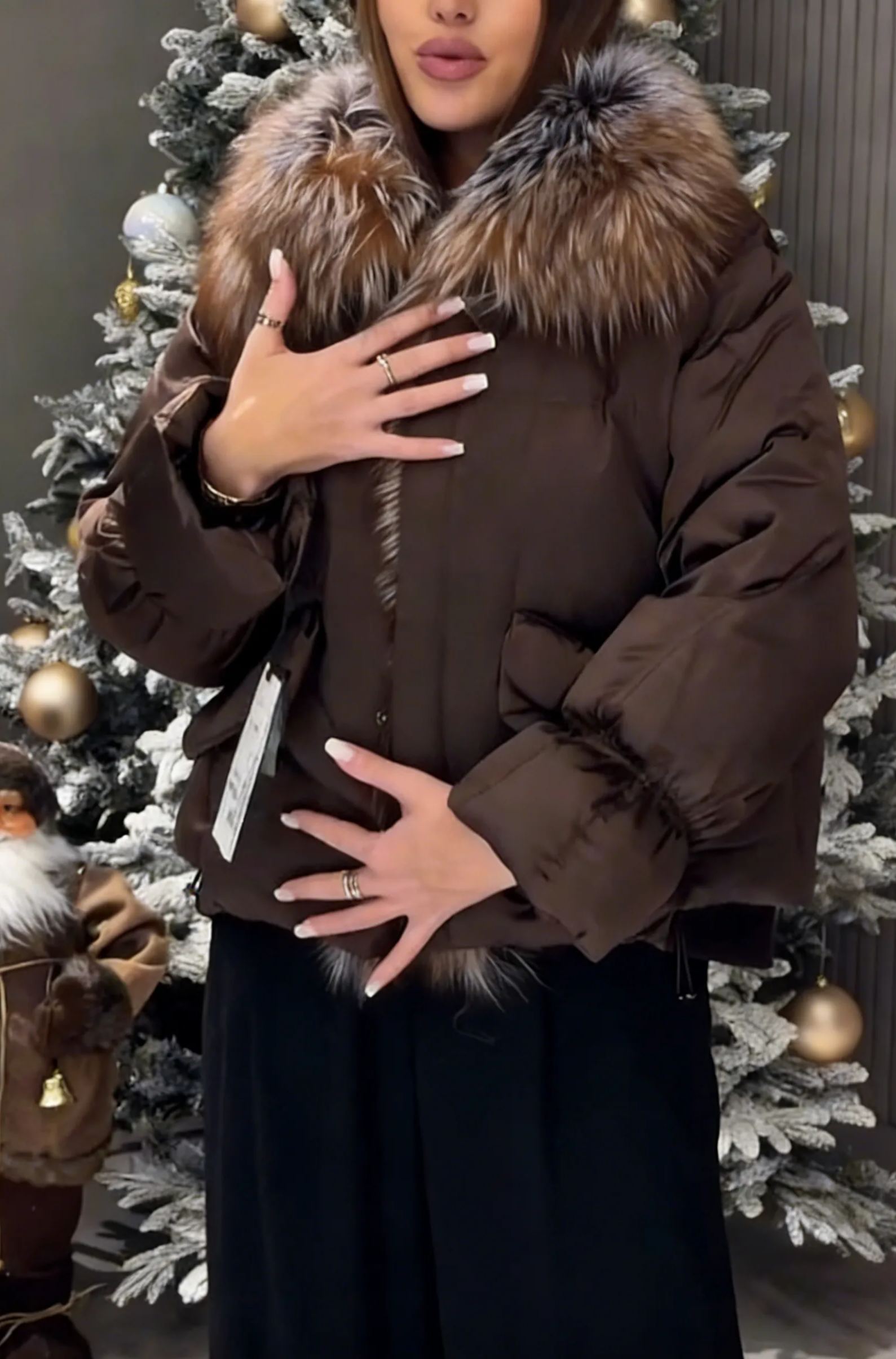 Cropped Puffer Jacket with Oversized Faux Fur Collar