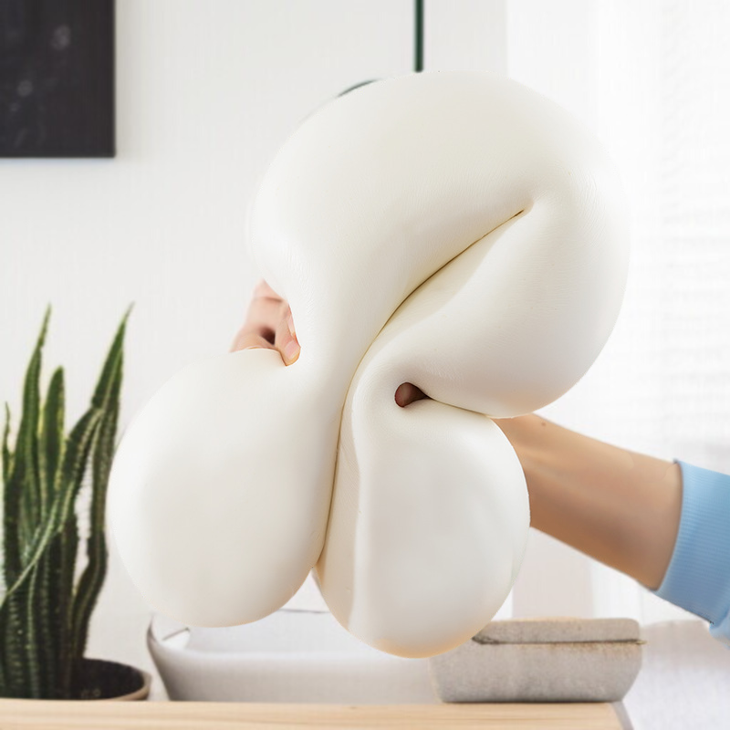 Abnehmbarer und waschbarer Bezug des Reisekissens