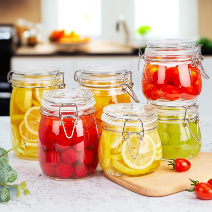 Versiegeltes Glasgefäß mit Deckel