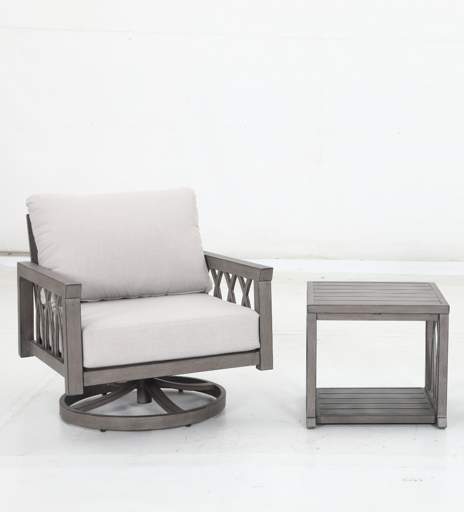 1 swivel sofa+2 cushions+1 side table