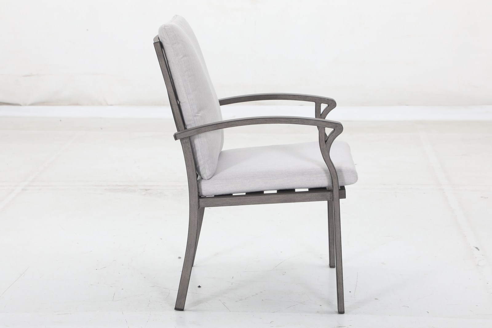 6 stationary chairs+12 cushions+1 table