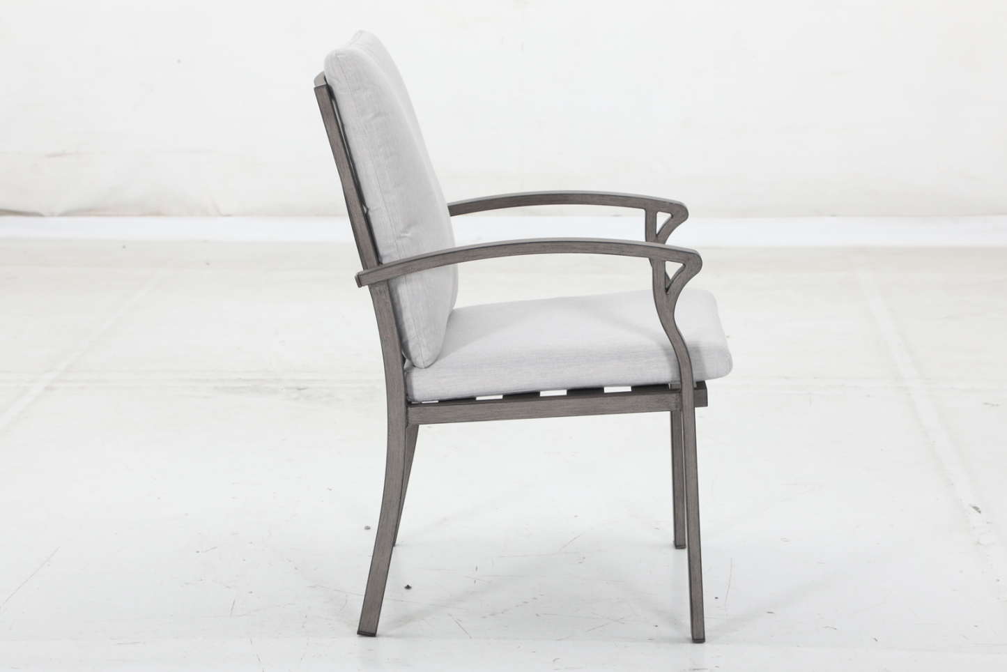 6 stationary chairs+12 cushions+1 table