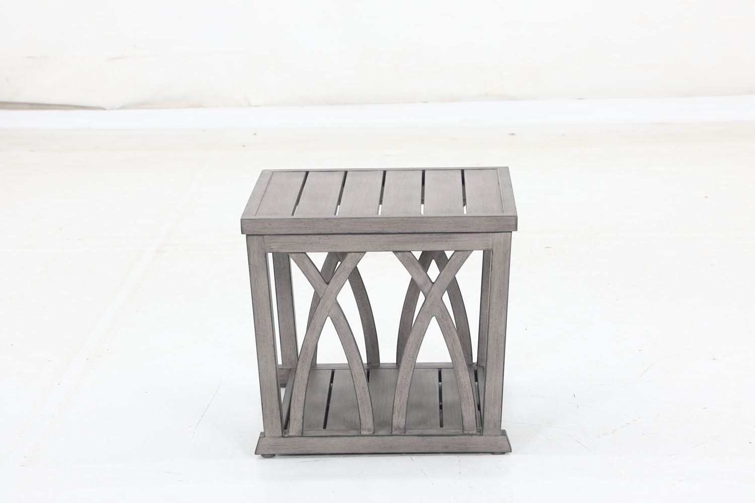 1 swivel sofa+2 cushions+1 side table