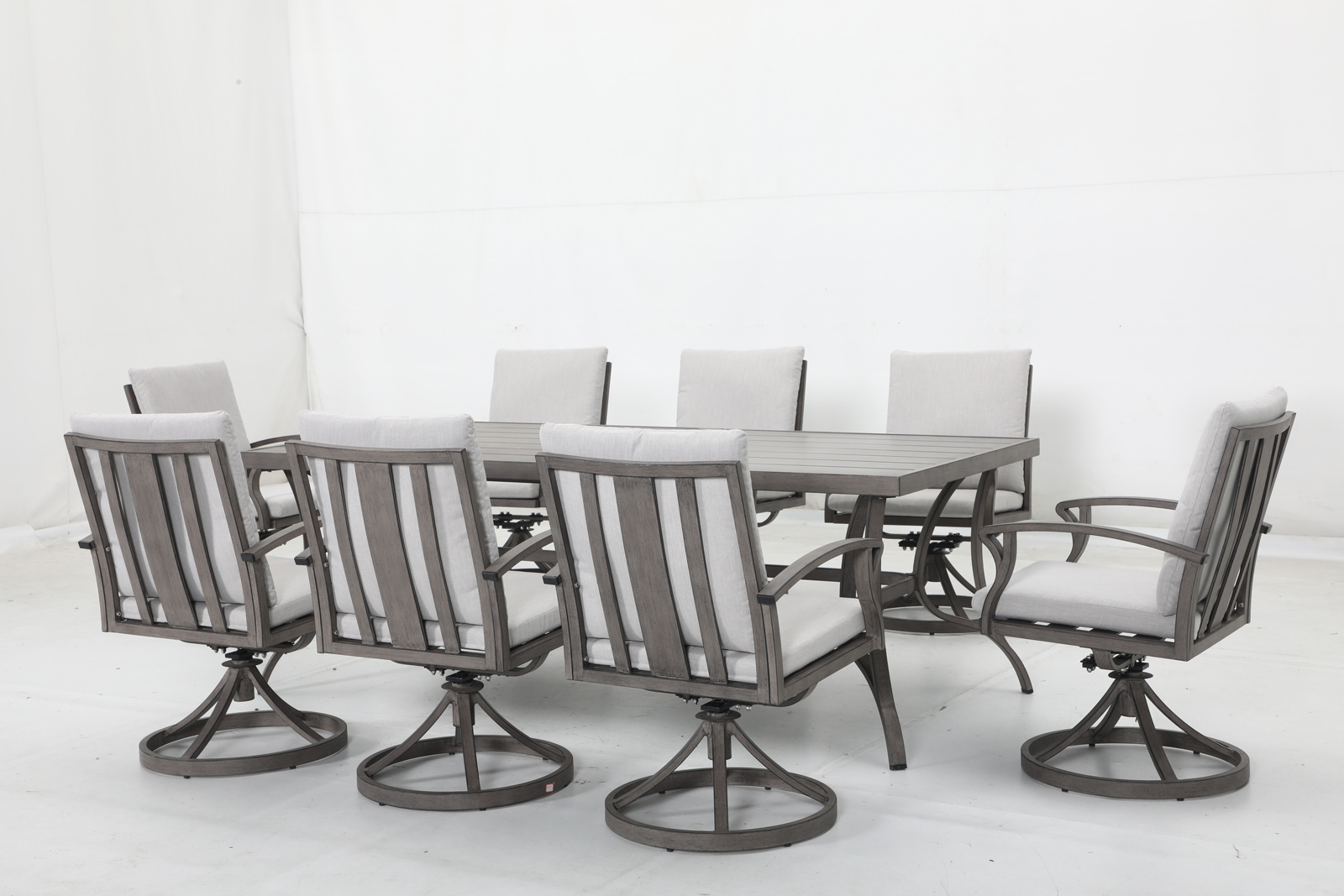 8 swivel chairs+16 cushions+1 table