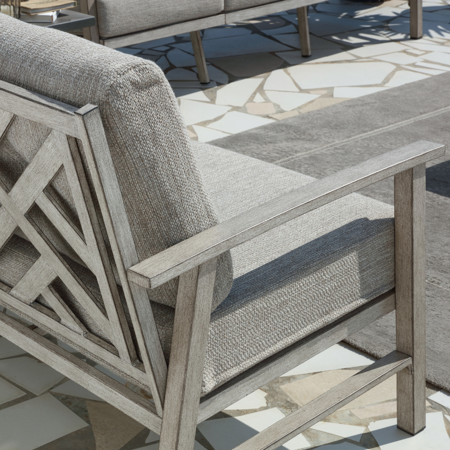 2 stationary sofa+4 cushions +1 coffee table