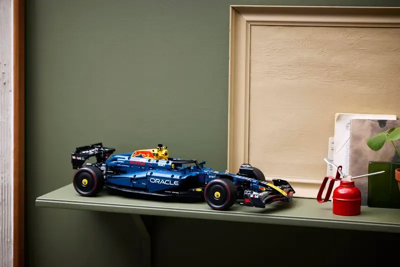Oracle Red Bull Racing RB20 F1 Rennauto