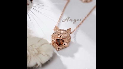 Anyes Heart-cut Coffee Maine Coon Necklace