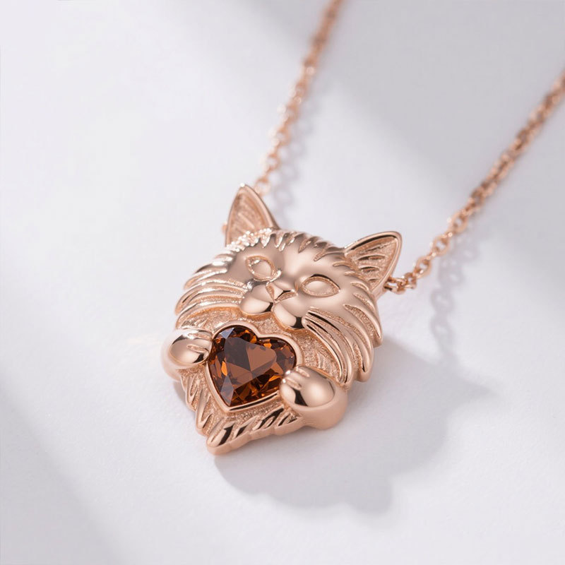 Anyes Heart-cut Coffee Maine Coon Necklace