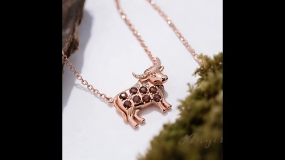 Anyes Highland Cattle Coffee Stone Necklace