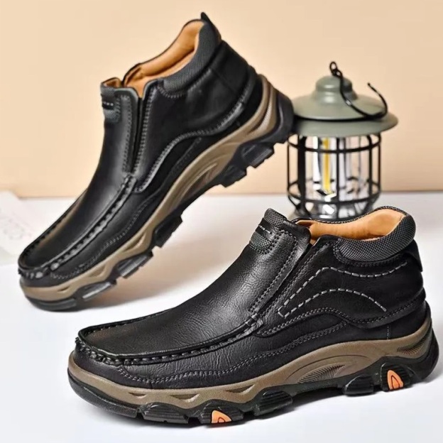 Comfort Fit Short Boots – Handcrafted Leather for Everyday Wear