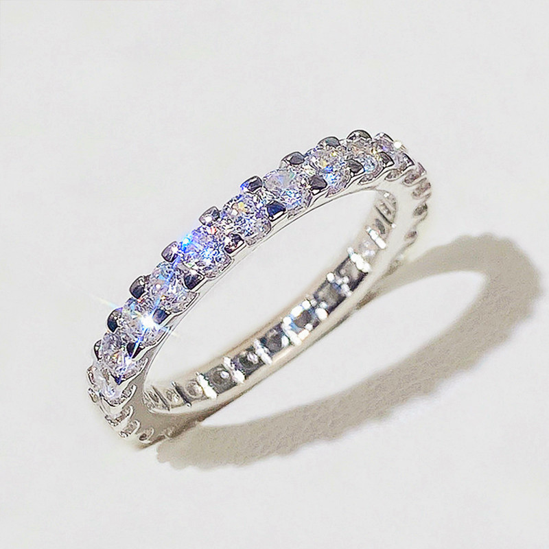Cluster-set zircon ring