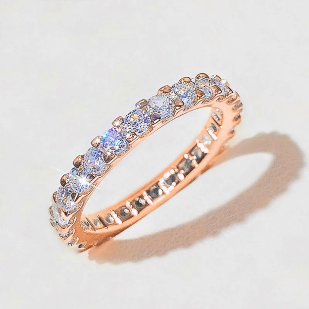 Cluster-set zircon ring