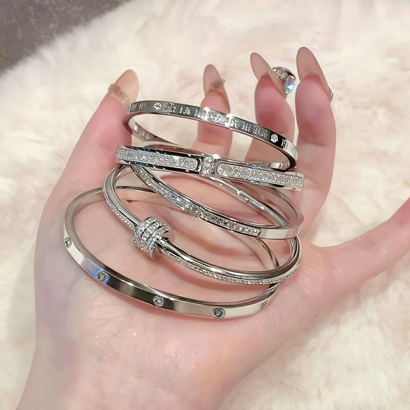 5-Piece Elegant Stainless Steel Bracelet Set, Fashionable Classic Design & Fade-Resistant