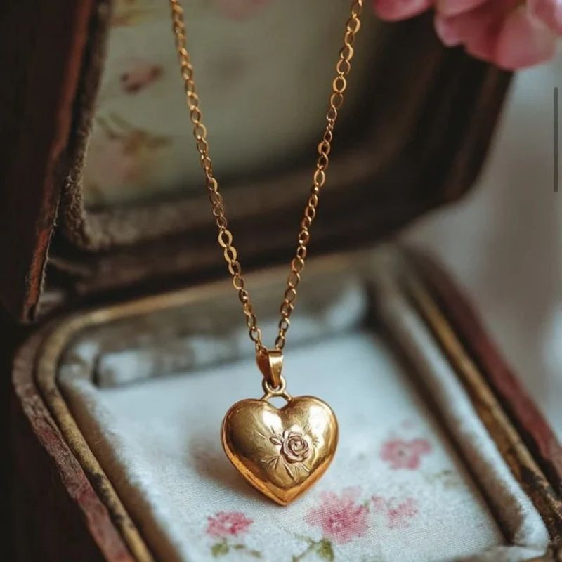 Italian Buchirati Craftsmanship Weaving Pattern Carving Gold Heart Necklace