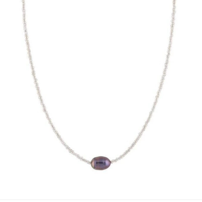 Artistic and retro beaded necklace