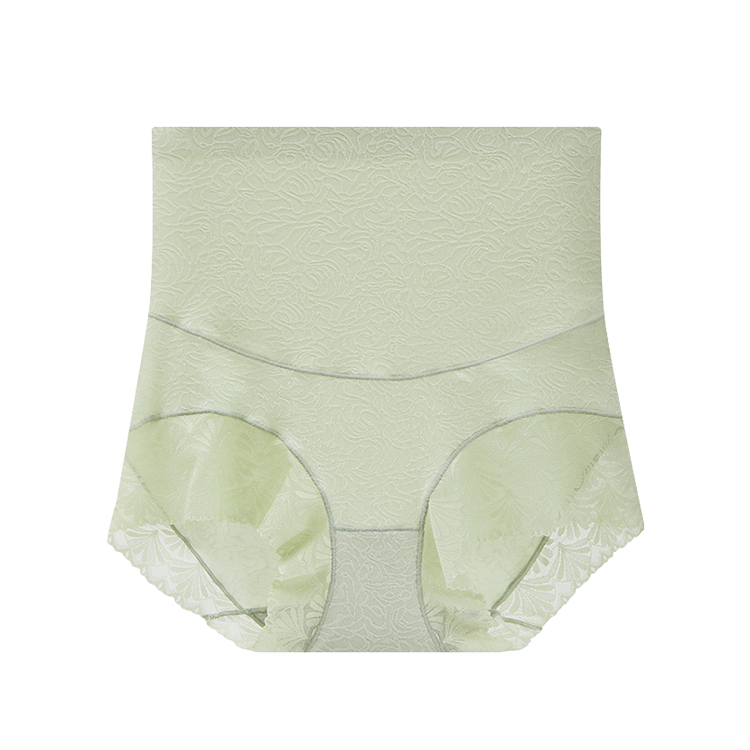 Lekko, bez śladowych majtek biodrowych