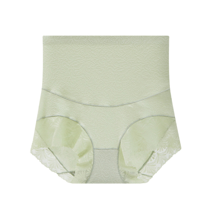 Lekko, bez śladowych majtek biodrowych