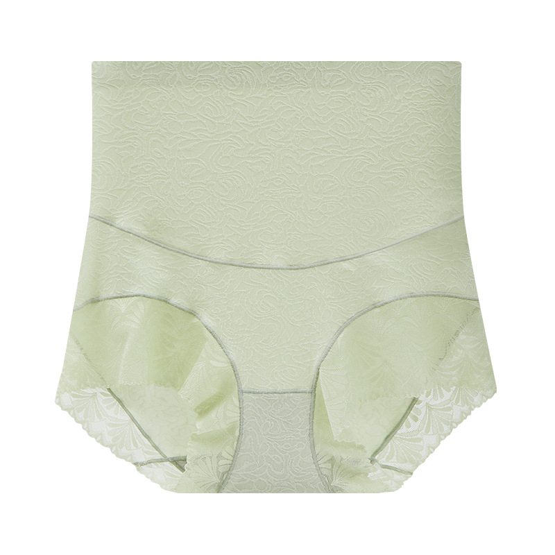 Lekko, bez śladowych majtek biodrowych