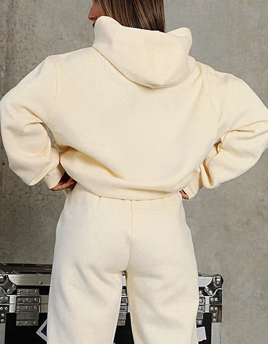 Hundreds of hot selling sportswear suit