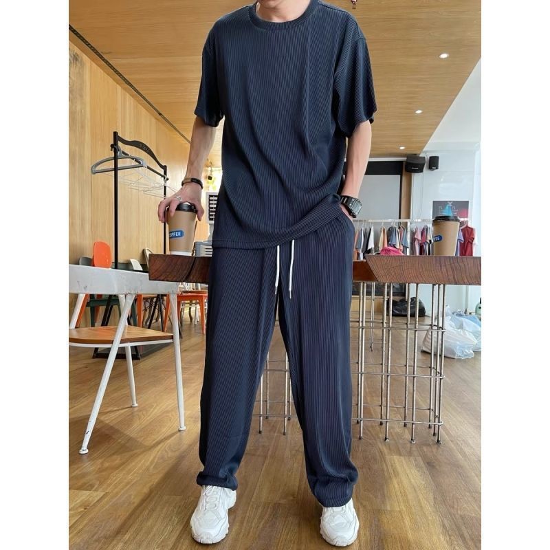 Lightweight comfortable T-shirt and pants set