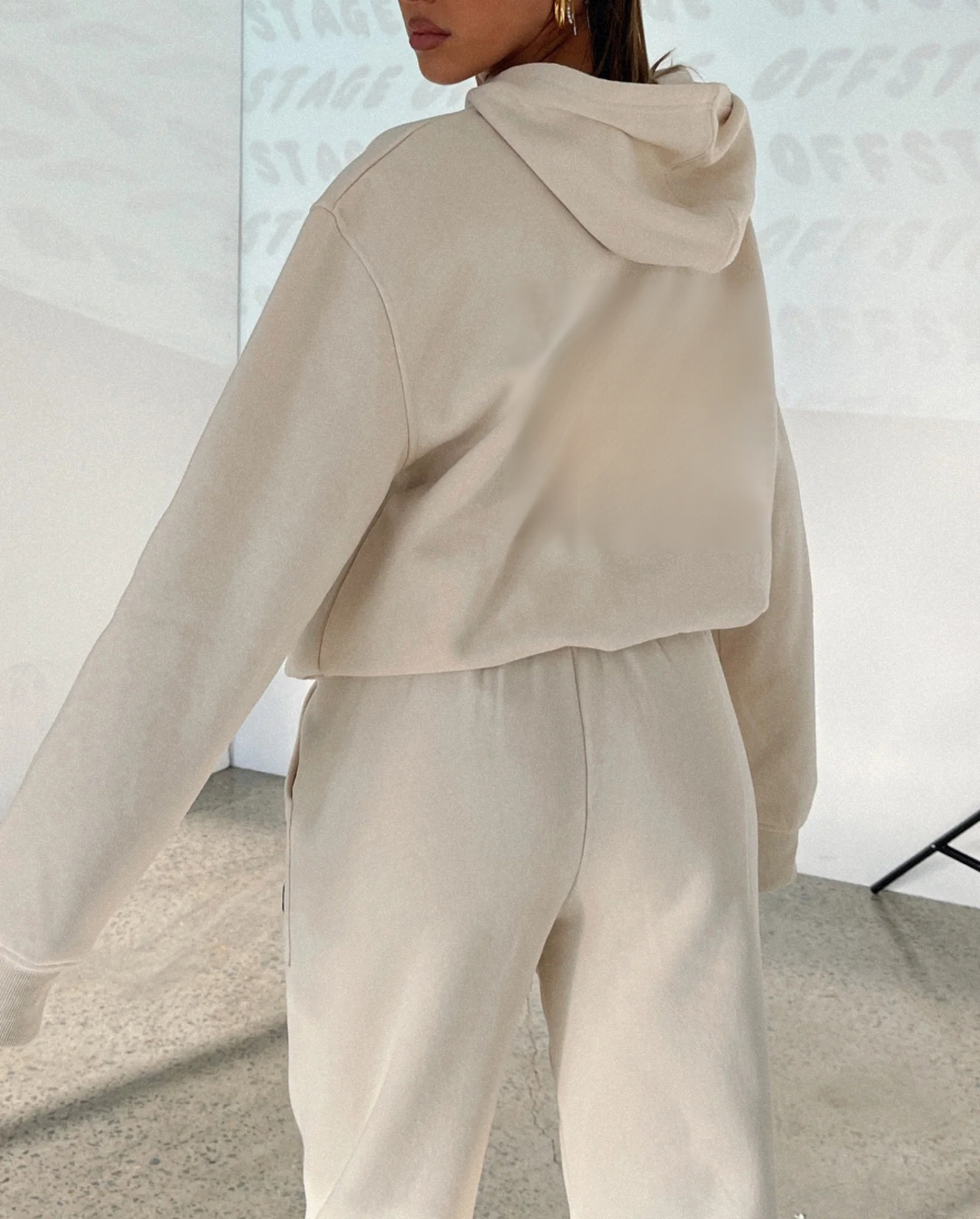 Hundreds of hot selling sportswear suit