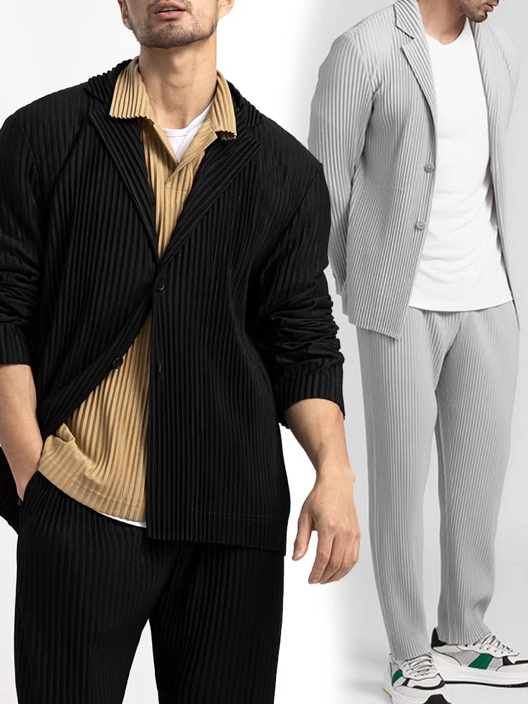 Fashionable Pleated Suit
