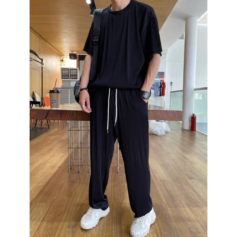 Lightweight comfortable T-shirt and pants set