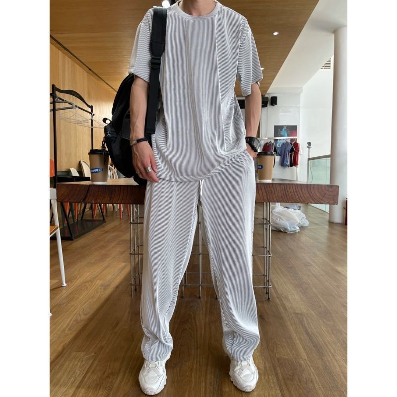 Lightweight comfortable T-shirt and pants set