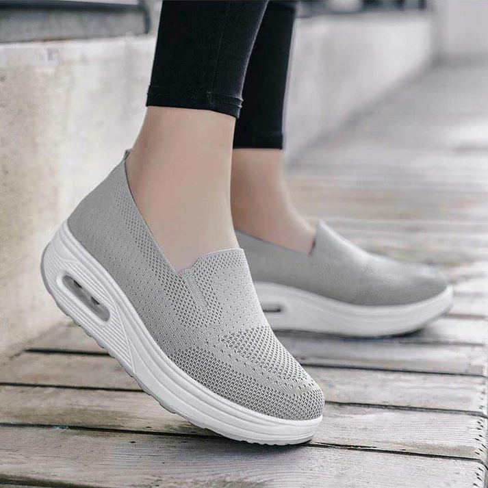 ORTHOPEDIC ARCH-SUPPORT SNEAKERS