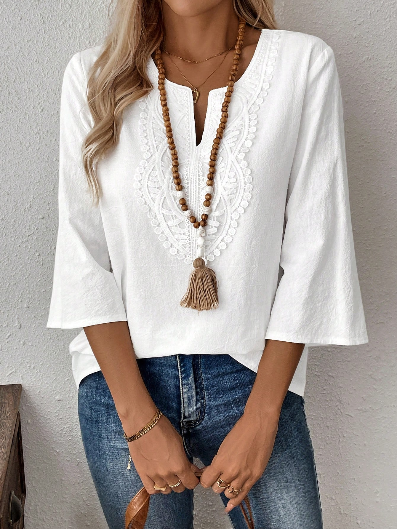 Elegant and fashionable solid color lace loose shirt
