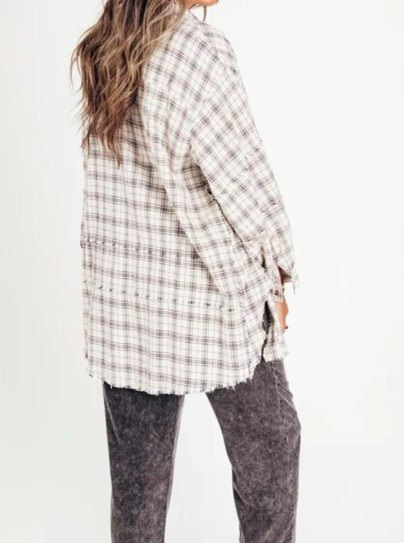 Women's autumn and winter loose plaid shirt with raw edge lantern sleeves