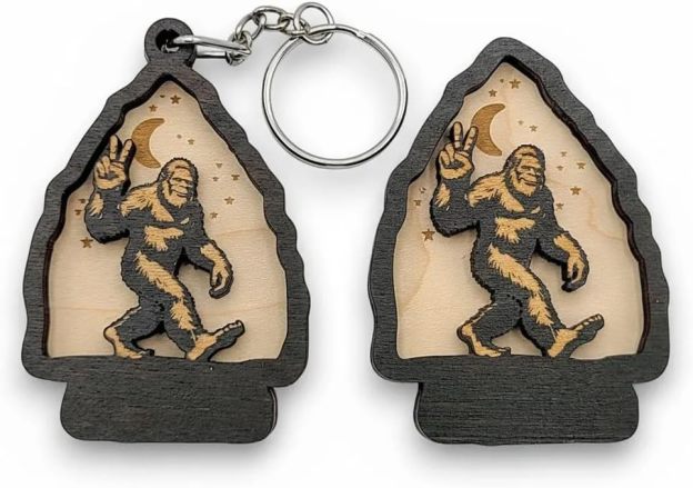 Bigfoot Keychain & Magnet Set, Wooden Bigfoot Footprint Keychain Accessory Gifts for Men & Sasquatch Enthusiasts