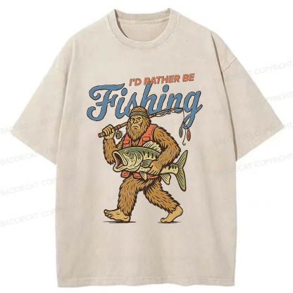 Baddiecat Bigfoot Fishing Washed T-shirt