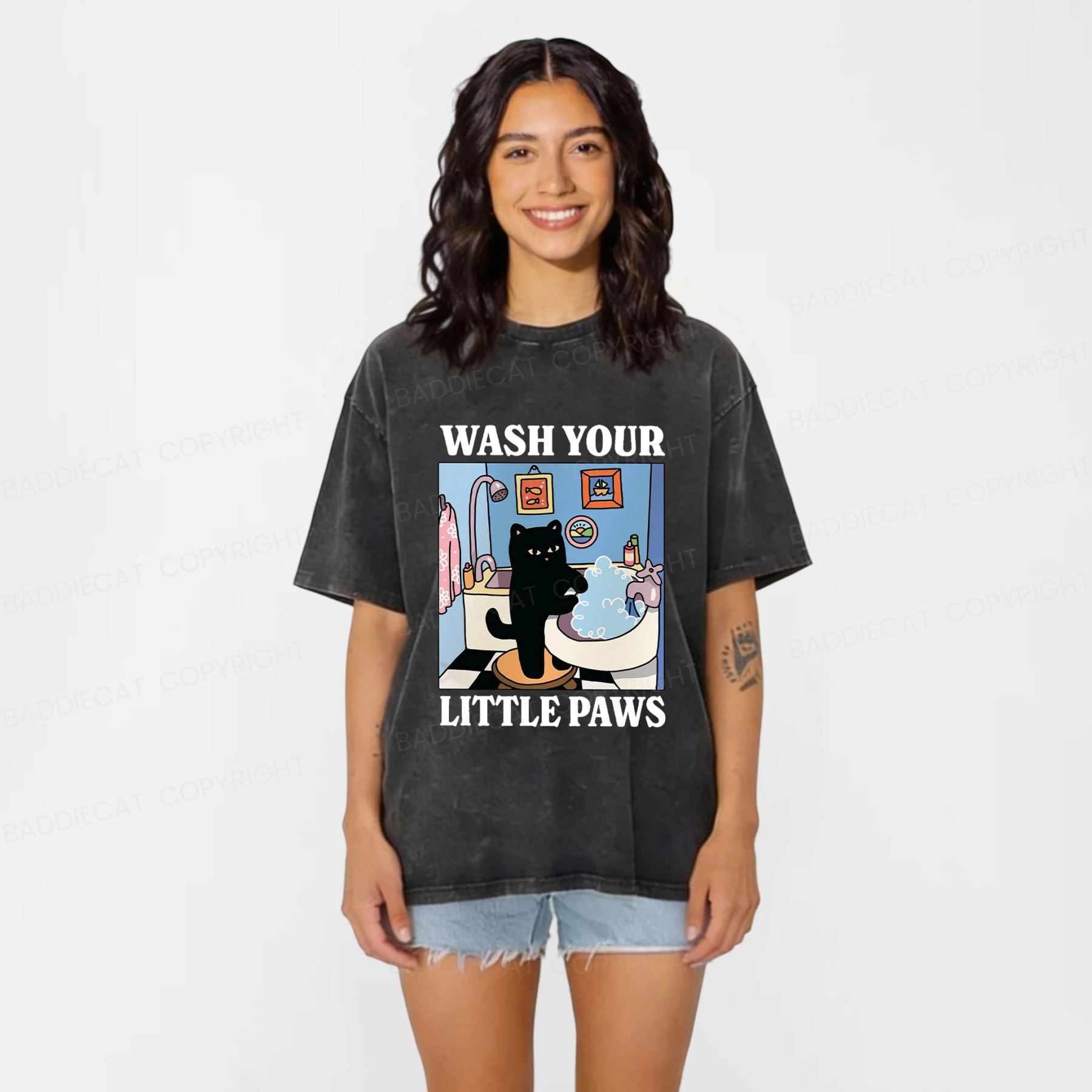 Baddiecat Cleaning Black Cat Washed T-shirt