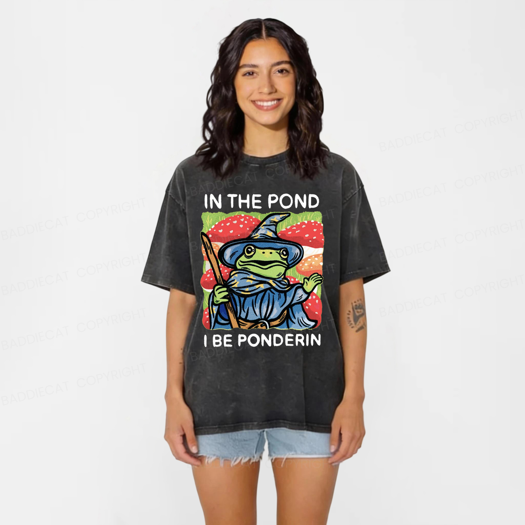 Baddiecat In The Pond I Be Ponderin Washed T-shirt