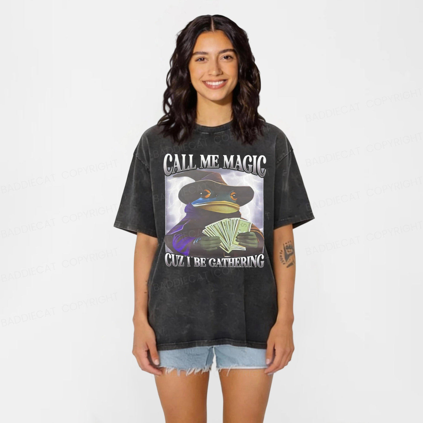 Baddiecat Call Me Magic Washed T-shirt