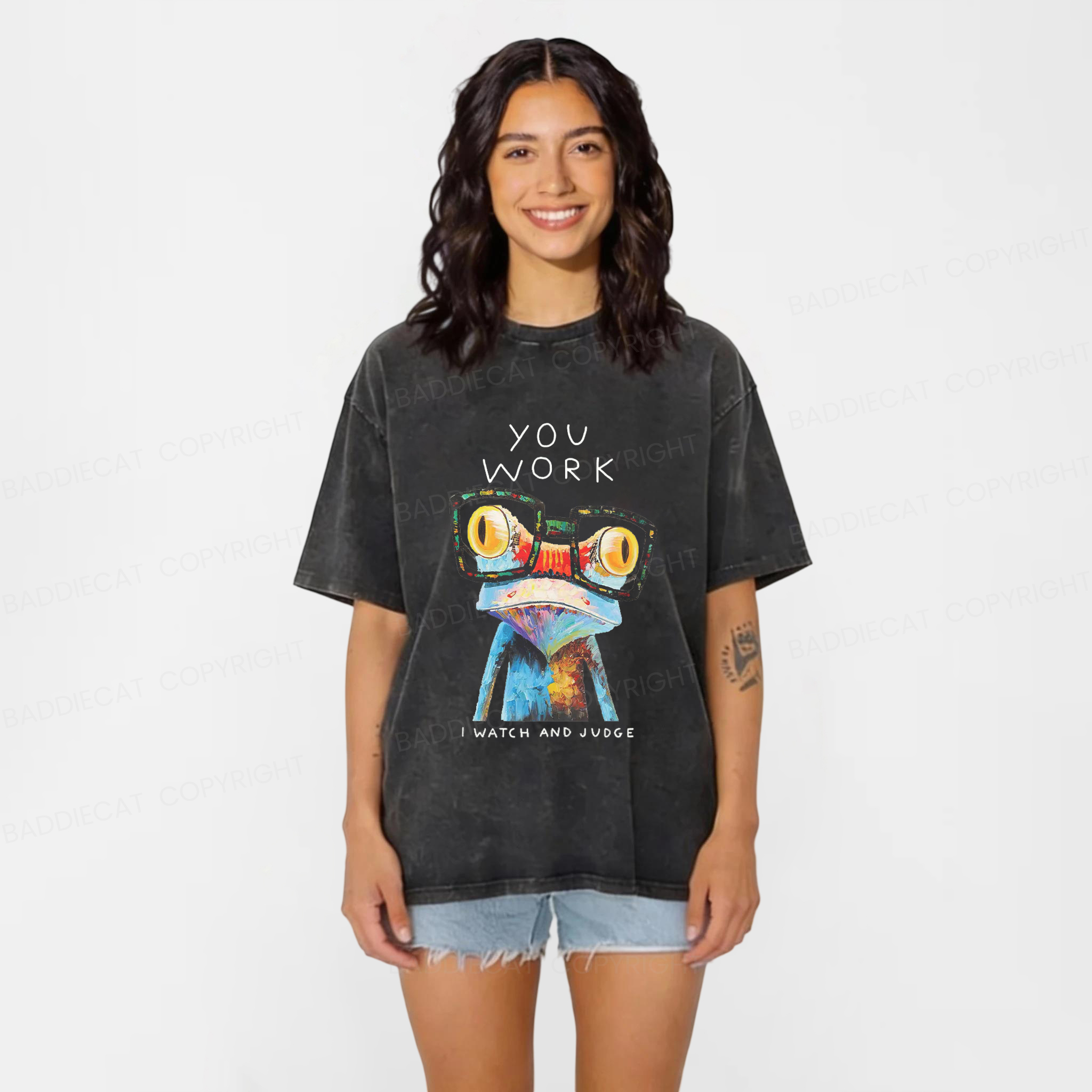 Baddiecat Supervising Frogs Washed T-shirt