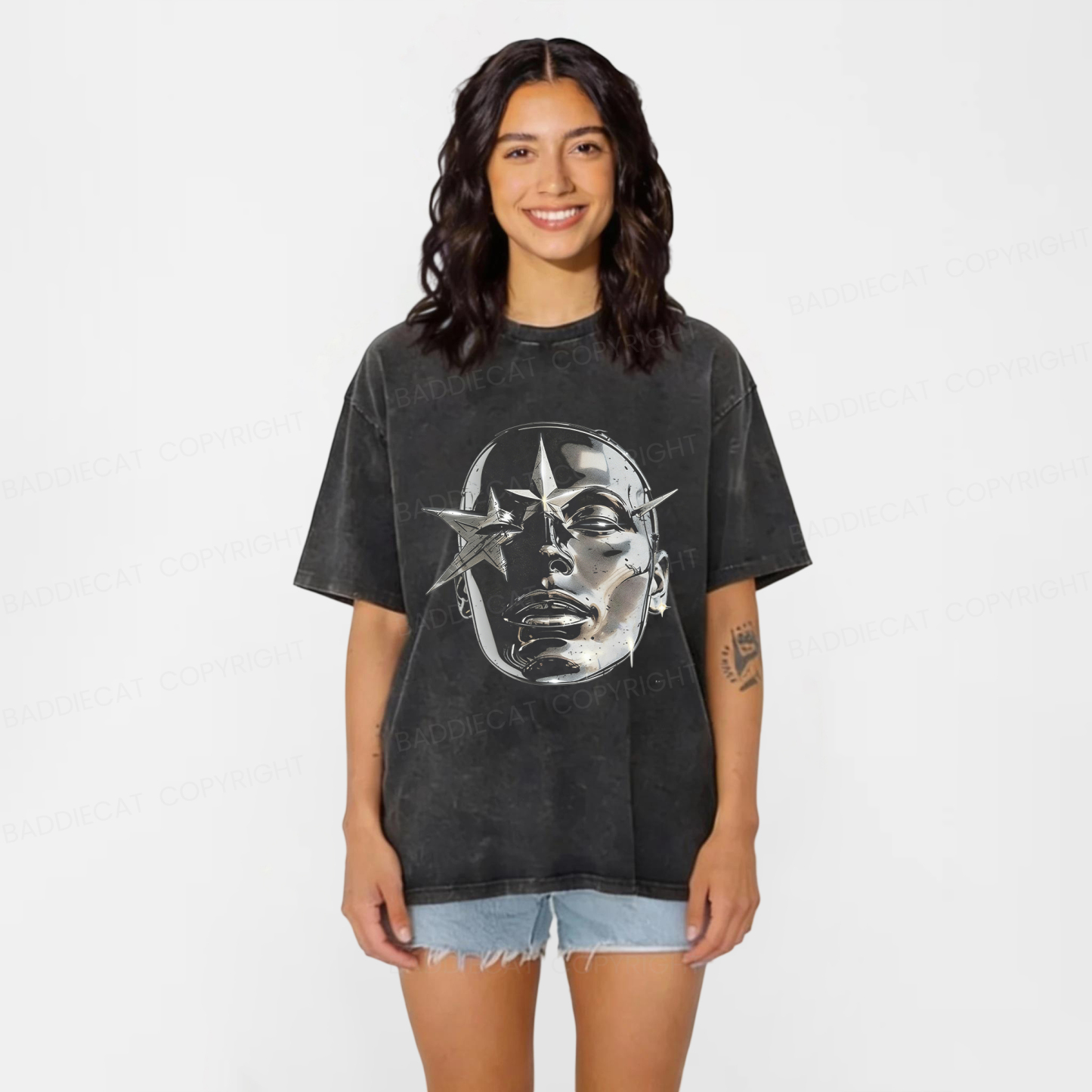 Baddiecat Metallic Texture Face Pattern Washed T-shirt