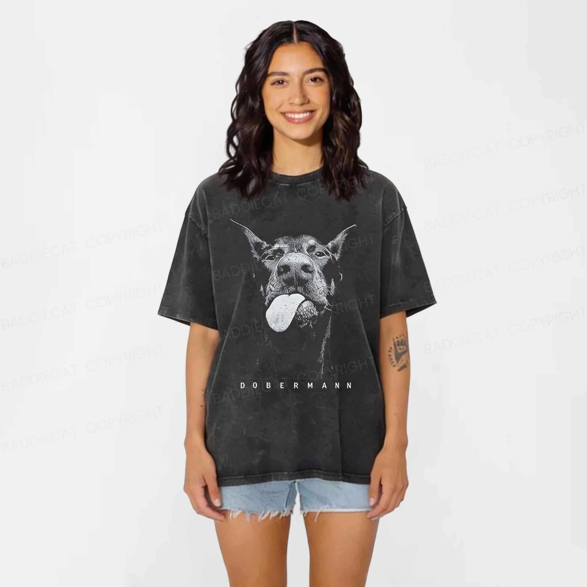 Baddiecat Doberman Pinscher Washed T-shirt