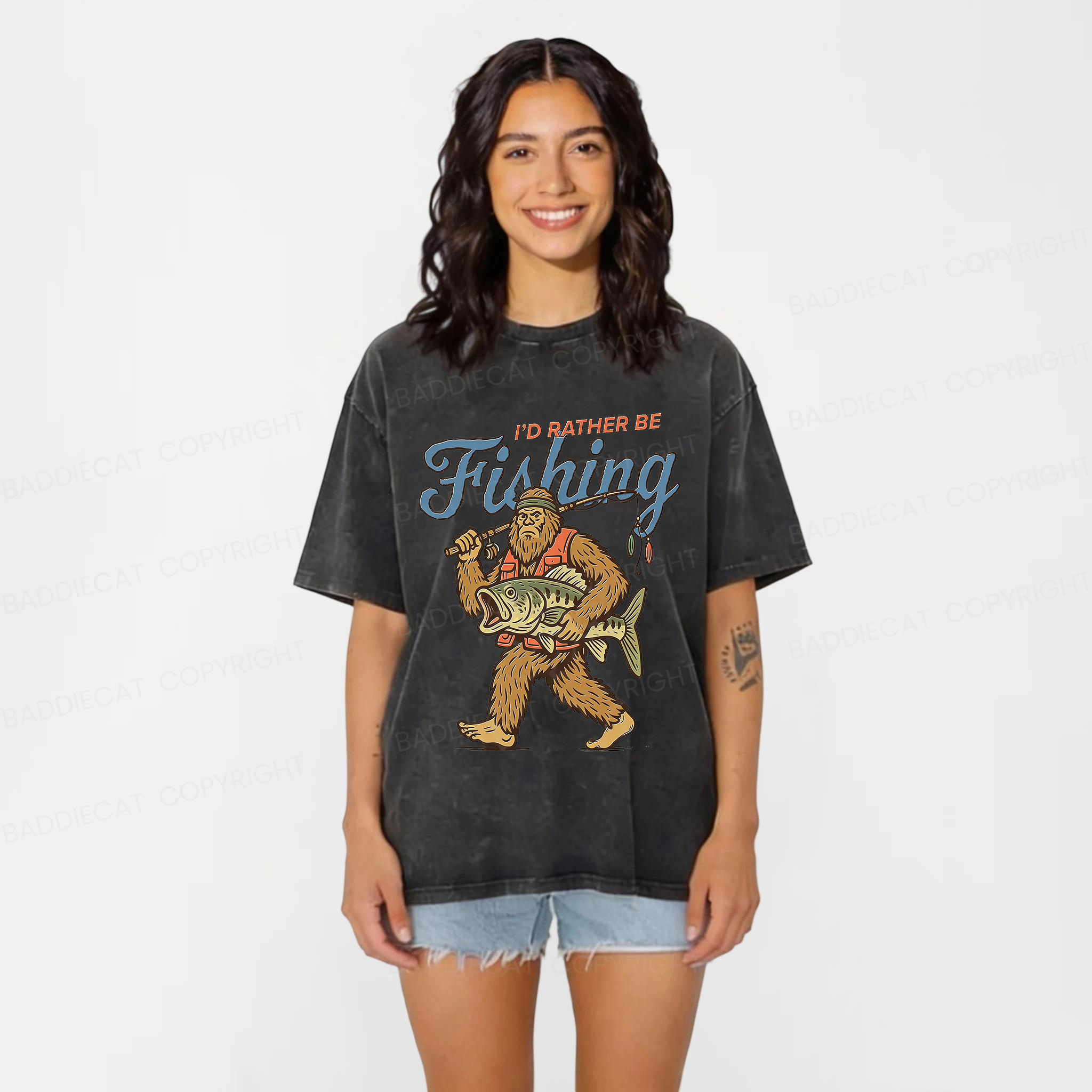Baddiecat Bigfoot Fishing Washed T-shirt