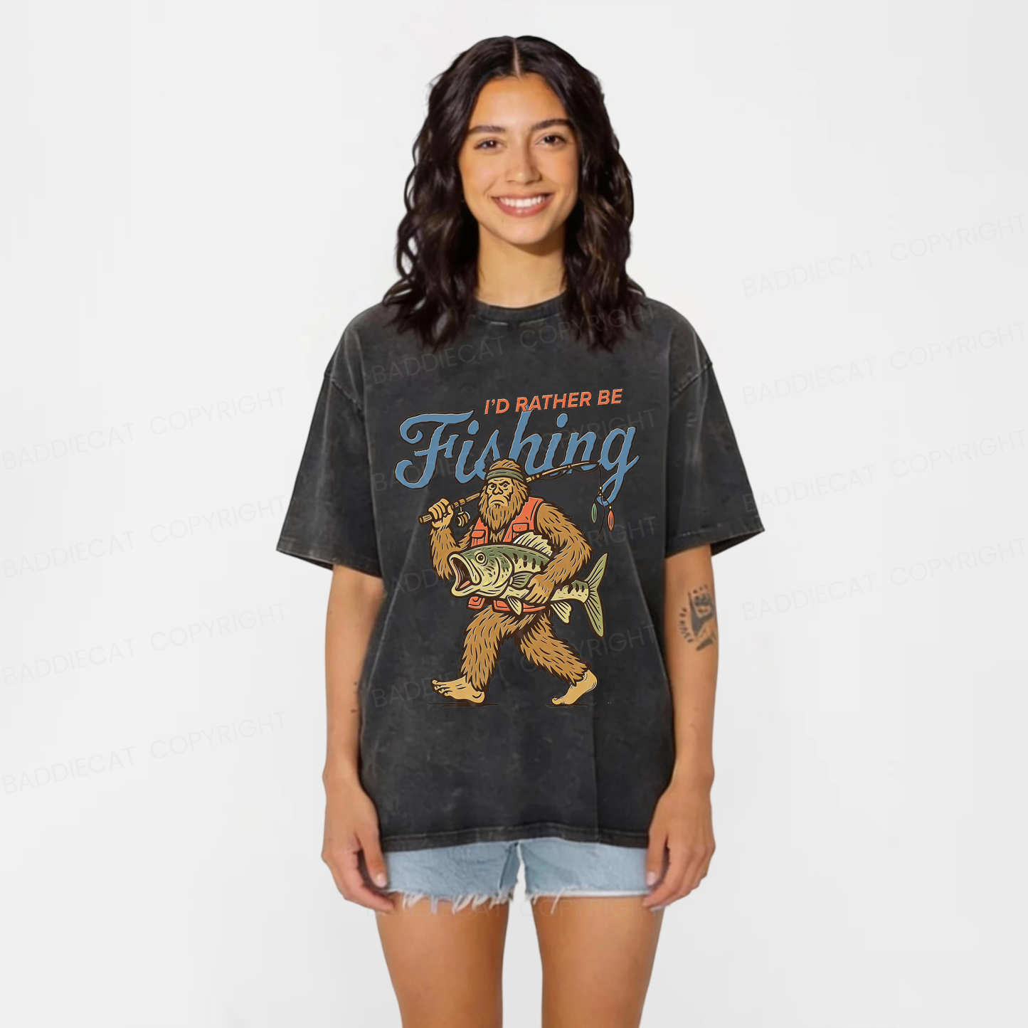 Baddiecat Bigfoot Fishing Washed T-shirt