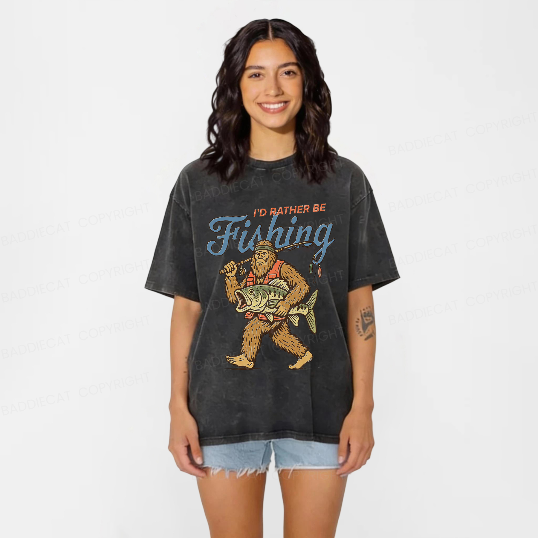 Baddiecat Bigfoot Fishing Washed T-shirt