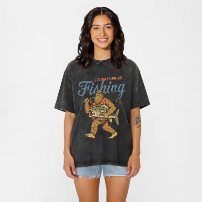 Baddiecat Bigfoot Fishing Washed T-shirt