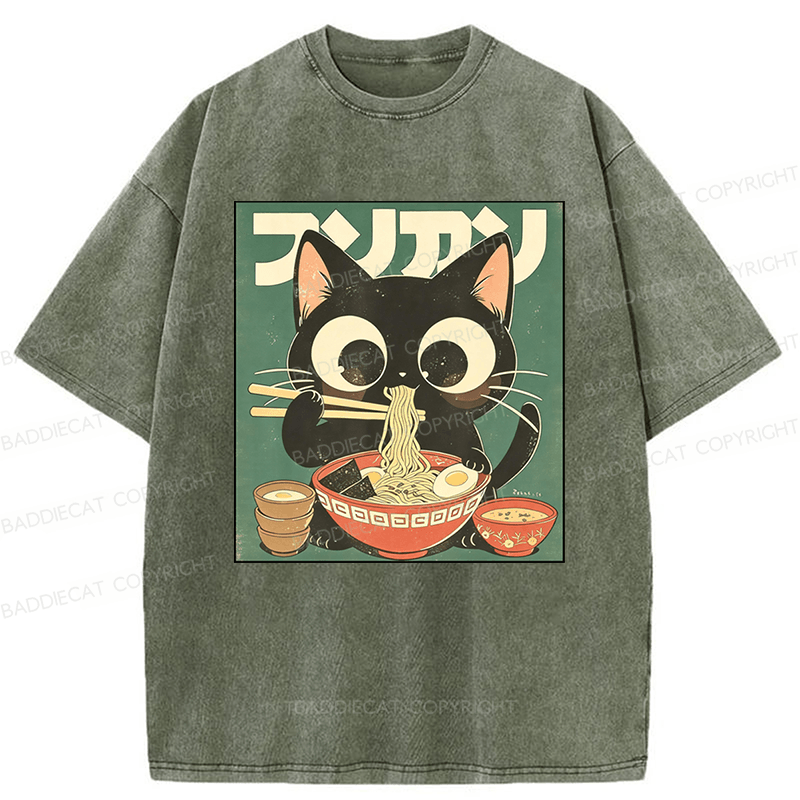 Baddiecat The Cat Eats Noodles Washed T-shirt