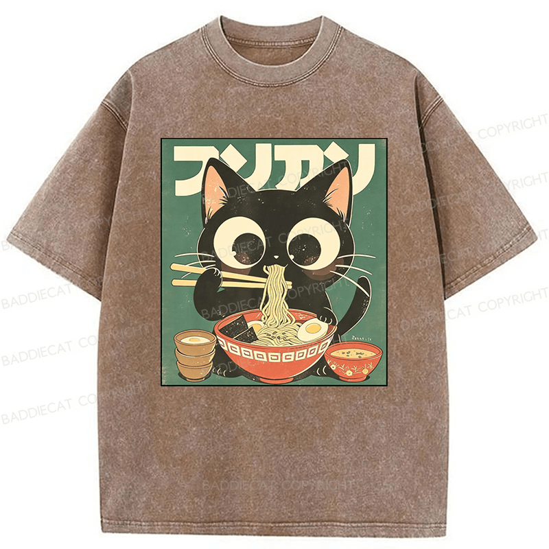 Baddiecat The Cat Eats Noodles Washed T-shirt
