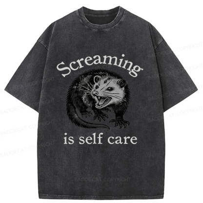 Baddiecat Screaming Opossum Washed T-shirt