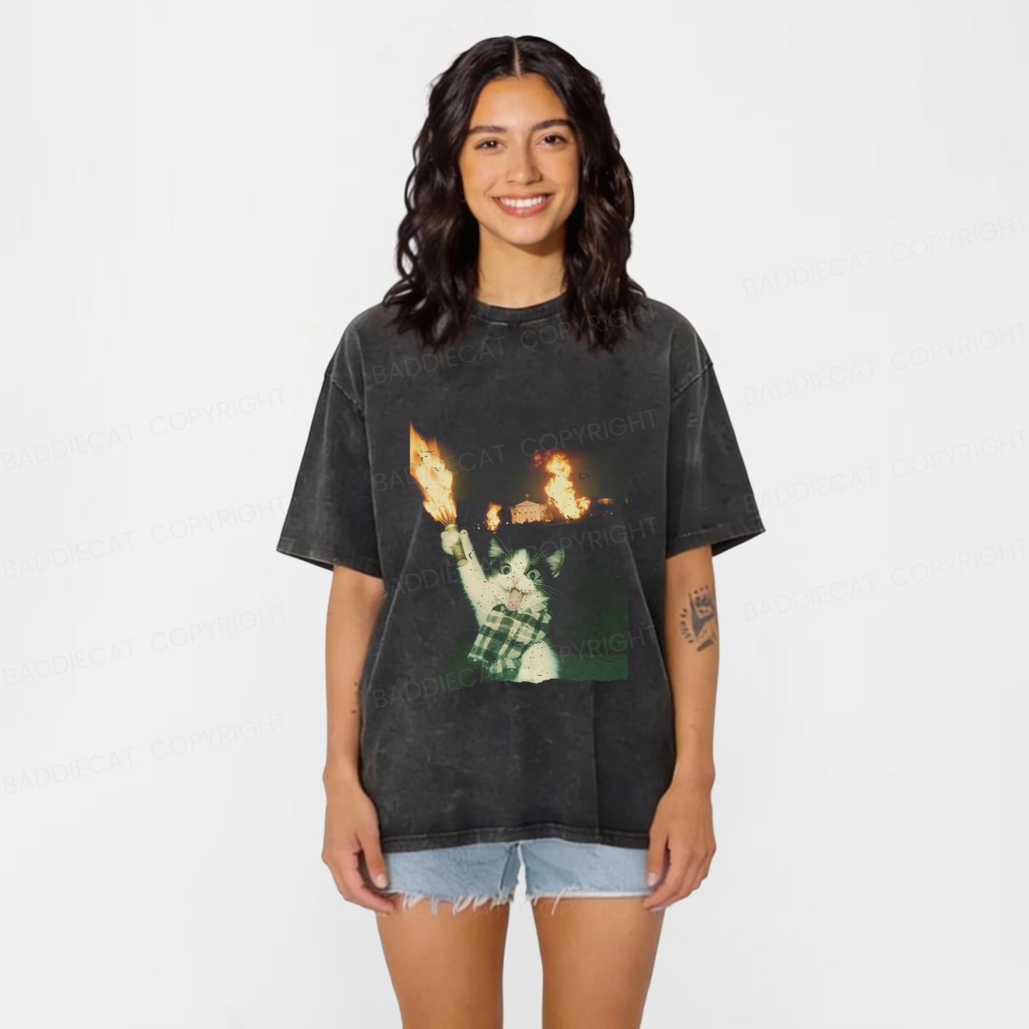 Baddiecat Excited Cat Washed T-shirt