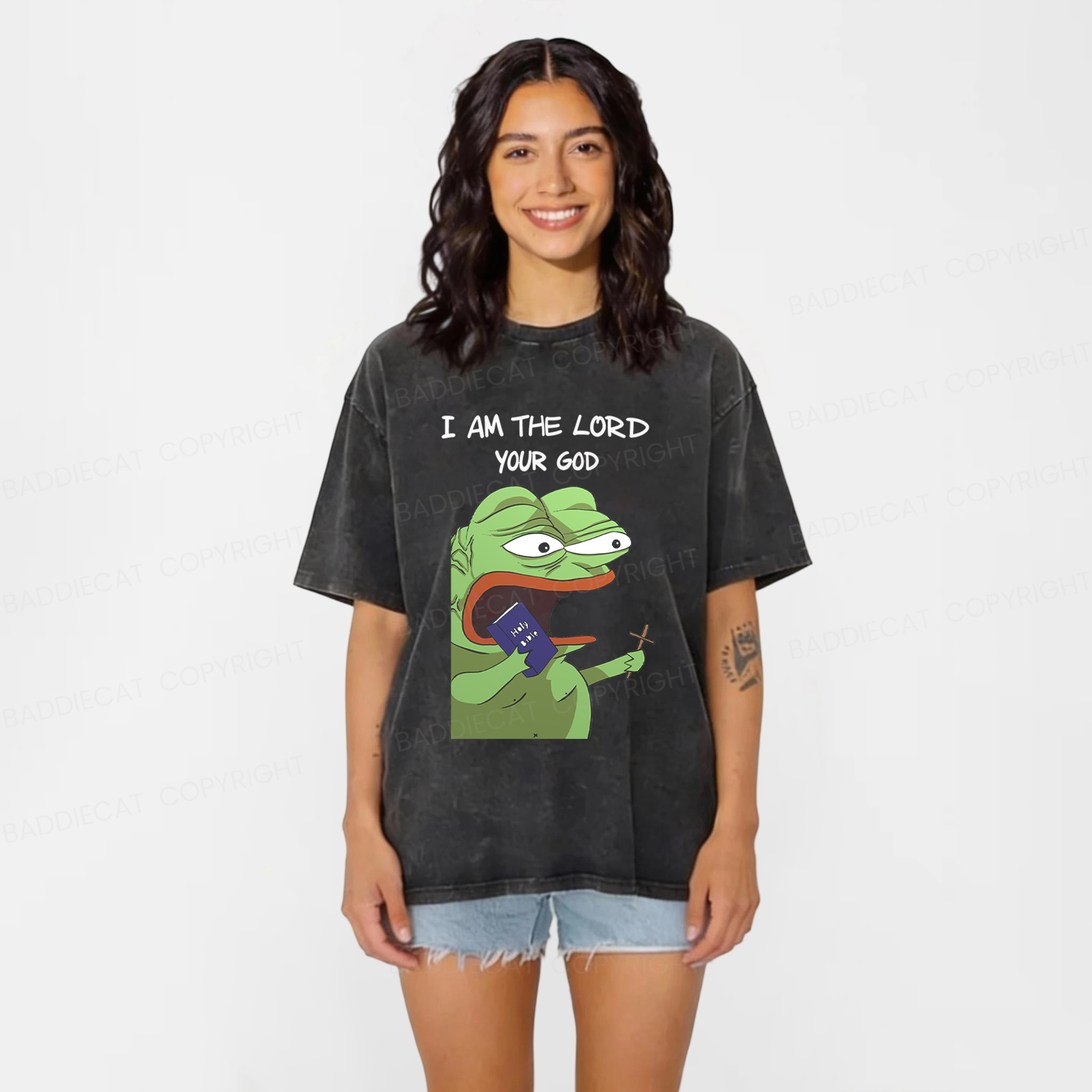 Baddiecat Angry Frog Washed T-shirt
