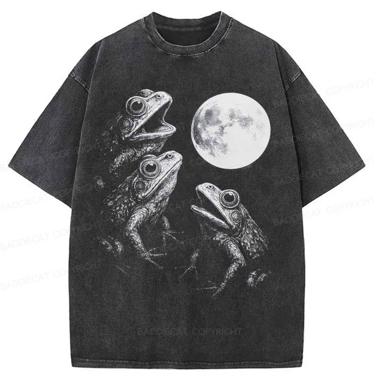 Baddiecat Frogs Howling To Moon Washed T-shirt