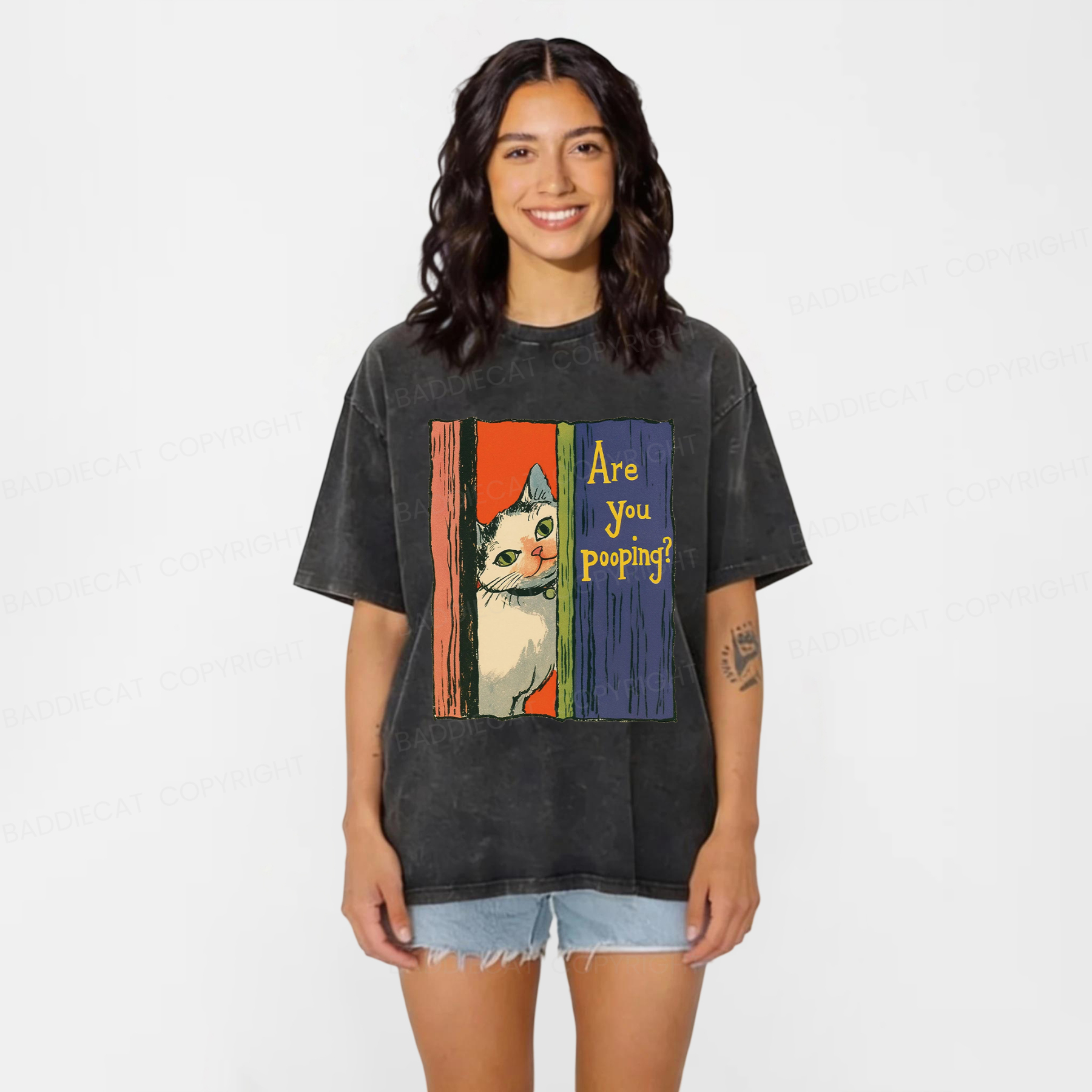 Baddiecat Peeping Cat Washed T-shirt